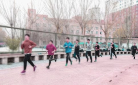 健康运动:冬季长跑需注意的事项