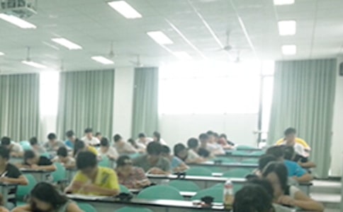 鼓励别人考试句子