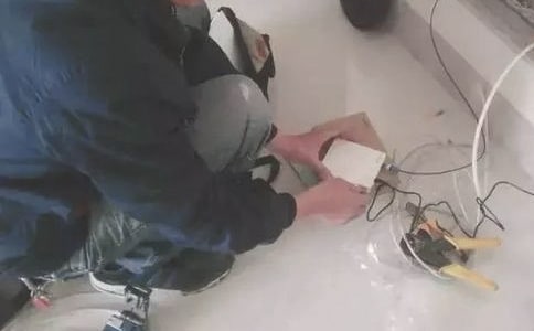 Win7系统打开宽带连接电脑自动重启怎么办