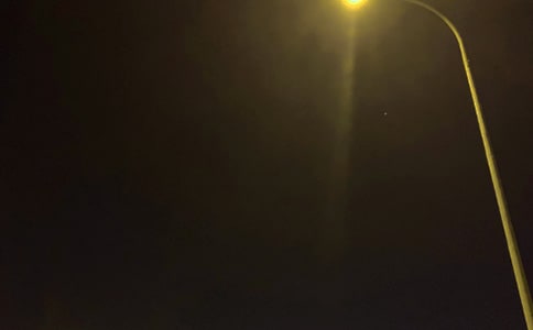 夜晚没有路灯怎么安全驾驶