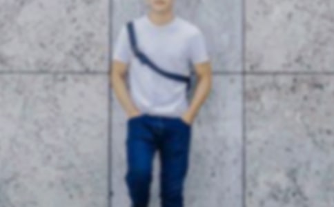 男生拍照表情技巧
