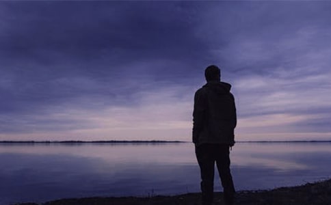 男性脸上有白斑该怎么办