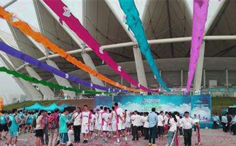 【荐】公司庆典欢迎词