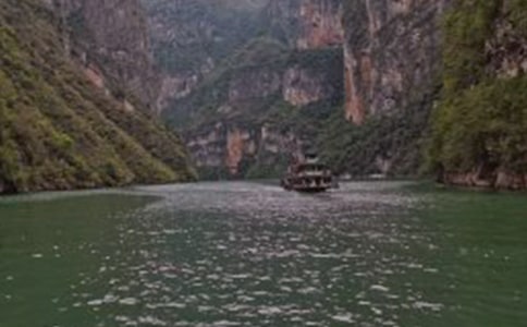 三峡大坝导游词