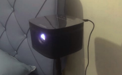 如何解决投影仪画面显示不全