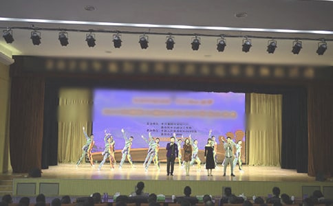 文艺演出开场主持词