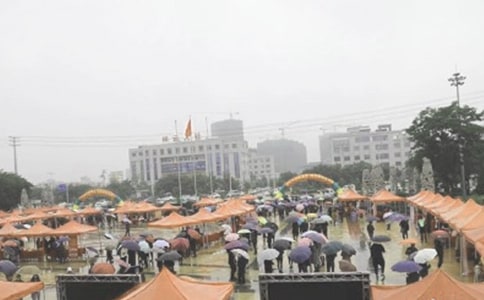 参加招聘会的介绍信范本