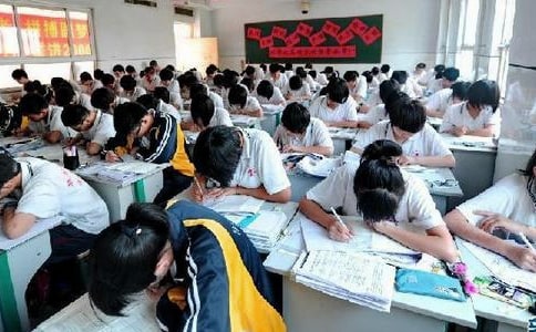 高中学生个人评语参考句子180句