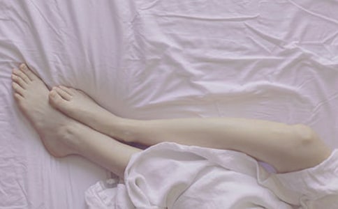 中班艺术教案《做梦的女孩》